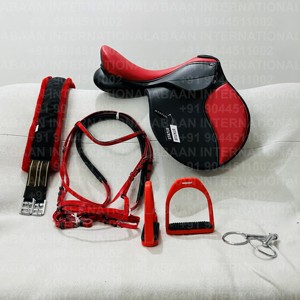 Kit de Silla de Montar Inglesa Estilo Jump 2025, Cuero Sintético, Materiales de PVC, Asiento Acolchado con Estructura de Plástico, Silla de Montar Niquelada - Product Image 3