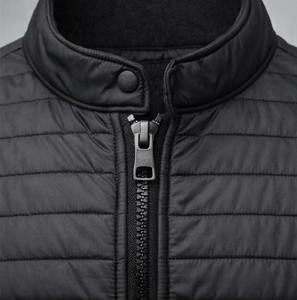Veste matelassée légère noire pour homme, veste d'hiver isolée, coupe ajustée, décontractée, veste à fermeture éclair pour l'extérieur, veste chaude et respirante - Product Image 4