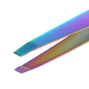 Pince à épiler professionnelle personnalisée en acier inoxydable, pointue, ultra-affûtée, antidérapante, écologique, légère - raisonnable - Product Image 4