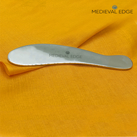 Masseur corporel et facial Gua Sha en acier inoxydable, manuel, pour le cou, le dos, le visage et les bras, pour le soulagement des douleurs, style médiéval, fabriqué par Uttar