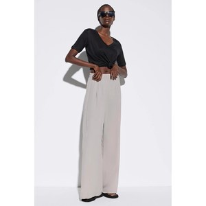 Pantalons décontractés taille haute pour femmes, élégants et confortables, avec des caractéristiques respirantes et douces pour le port au bureau - Product Image 3
