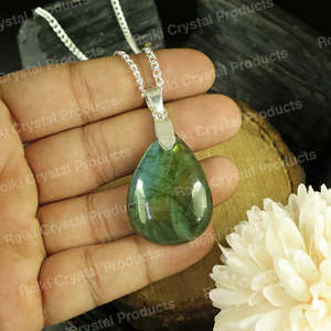 Colgante de Labradorita Natural con Cadena Chapada en Oro, Amuleto Religioso Unisex, Regalo - Product Image 2