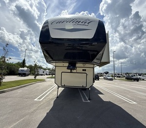 Usado, 2020, Forest River Cardinal Limited 3780LFLE, listo para vender - Product Image 1