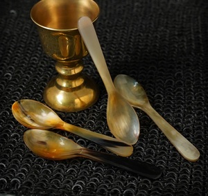 Cuillère en corne de bœuf de luxe de qualité supérieure, couleur naturelle, polie, à prix raisonnable - Product Image 4