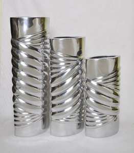 Florero de aluminio pulido brillante de diseño moderno a un precio económico para decoración del hogar Uso en el suelo Florero de metal - Product Image 5