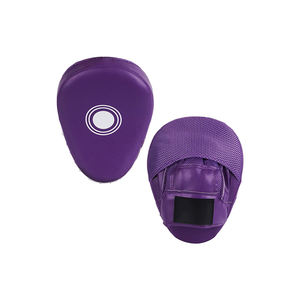 Focus Mitts para Boxeo Muay Thai Kickboxing MMA Negro y Rojo con logotipo personalizado - Product Image 1