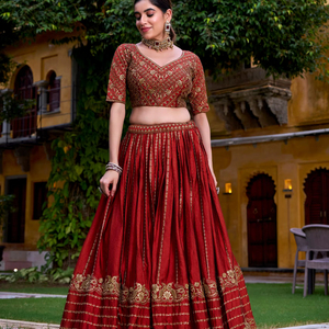 Lehenga choli ผ้าไหม rangoli ปักเลื่อมประณีตสำหรับสีส้มสนิมงานฝีมือที่สง่างามสำหรับงานปาร์ตี้ - Product Image 1
