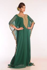Caftans islamiques brodés en georgette verte - Product Image 3