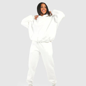 Vêtements de sport d'hiver pour femmes en gros, nouveau style, survêtement noir surdimensionné, logo imprimé personnalisé, taille plus, écologique - Product Image 4