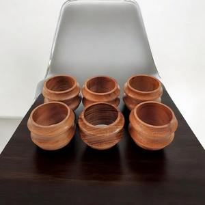 Ronds de serviette en résine de luxe pour la décoration intérieure avec de charmants motifs faits à la main pour la table et les cadeaux - Product Image 4