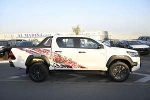 Toyota Hilux Adventure 4.0L Usada, Año 2025 - Product Image 2