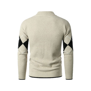 Vente en gros Pull cardigan d'hiver à manches longues pour hommes Manteau boutonné décontracté avec logo à l'avant Motif solide Usine de vêtements OEM ODM - Product Image 2