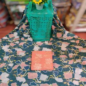 Nuevo Diseño N.° 1 en Tendencia, Traje Tradicional Somalí Dirac, Tejido Jacquard con Estampado Digital, Diseño de Bloques, para Niñas, Bodas y Eventos Especiales - Product Image 1