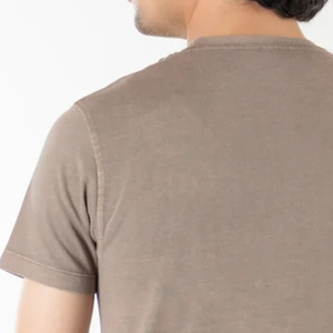 Camiseta de Manga Corta con Cuello Redondo Beige para Hombre con Logotipo, Diseño Casual Elegante, Tejido Transpirable de Secado Rápido de Poliéster/Algodón, Corte Regular - Product Image 4