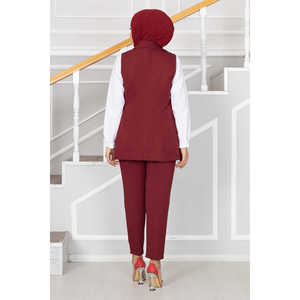ชุดเสื้อคลุมฮิญาบสีเบอร์กันดี แต่งปกผ้าเช็ดหน้า พร้อมกระดุมตกแต่ง - Product Image 5