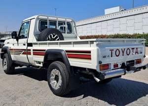 Toyota LandCruiser Pick up LC 79 LX-Z1 A/T 4x4 Double Cab 2025, d'occasion en bon état, sièges en cuir et caméra arrière, conduite à gauche - Product Image 3