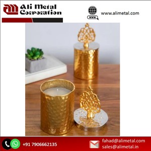 Contenedores de velas Tarro de vela de metal único de color redondo personalizado disponible con tapa para vela y totalmente personalizado. - Product Image 5