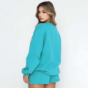 ชุดแฟชั่นสตรีทแวร์สำหรับผู้หญิงกางเกงขาสั้นมีฮู้ดพิมพ์ลายและผ้าฟลีซสำหรับฤดูหนาว - Product Image 4