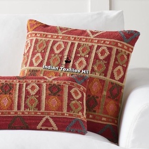2025 vente chaude marocaine rouge et Beige laine Kilim indien coussin couvre motif géométrique canapé coussin oreillers prix usine - Product Image 1
