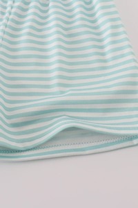 Ensemble short de chasse pour chiot brodé à rayures vertes Vêtements pour garçons confortables pour les tout-petits Collection d'été au design de chien mignon - Product Image 3