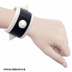 Brazalete de Resina Negra y Blanca con Púas, Estilo Punk Rock, Joyería para Mujer - Product Image 5