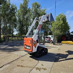 Mini-chargeuse compacte haute performance Bobcat sur roues, moteur diesel, faible nombre d'heures, construction robuste, pompe moteur, garantie de 2 ans disponible - Product Image 5