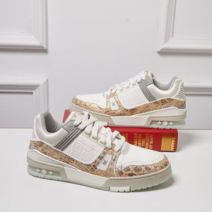 รองเท้ากีฬาลำลองผู้ชาย หนังแท้ พื้นรองเท้ากันลื่นแบบ Air Cushion  ผูกเชือก หัวมน แฟชั่นทันสมัย ใส่ได้ทุกฤดู - Product Image 2