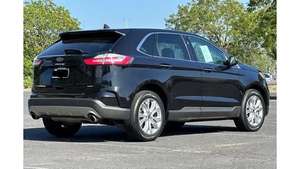2022 Edge Titanium AWD Occasion en excellent état - Product Image 3