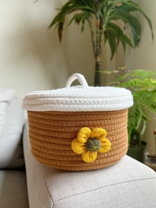 Panier en macramé à motif de tournesol, rangement mignon pour la décoration de la chambre d'enfant, organisateur élégant, parfait pour offrir en cadeau et pour la salle de jeux, en provenance d'Inde - Product Image 2