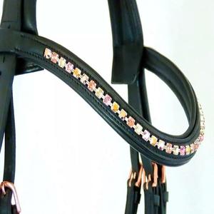 Bande de front de cheval en cuir rembourré de canal vide en forme de vague profonde de qualité supérieure décorée de cristaux bleu marine 1 rangée méga bling - Product Image 2