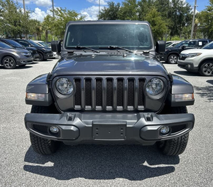 Jeep Wrangler Turbo AWD 2024 d'occasion, noir, boîte manuelle, conduite à gauche, jantes en alliage R18, caméra arrière, intérieur clair, à vendre - Product Image 1