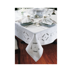 Nappe de table bleue brodée 100% coton personnalisable Stylsih 90x72 pouces réutilisable biodégradable élégant ajout à toute configuration - Product Image 4