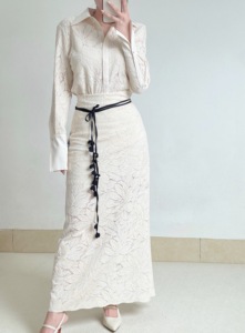 Design formel noir et Beige a-ligne jupe mi-longue jupe femme JENA jupe midi écologique fleur dentelle tissu blanc ANT Vietnam - Product Image 6