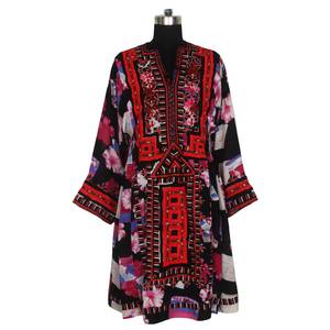 Banjara vintage fait à la main traditionnelle Balochi robe Collection de Vintage main broderie Banjara robe 2025 vente chaude Afghani - Product Image 1