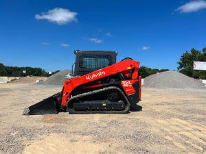 รถตักล้อยาง Kubota SVL 65-2 ขนาดเล็ก น้ำหนัก 0.6 ตัน พร้อมบุ้งกี๋หน้า สำหรับงานก่อสร้างและงานเกษตร - Product Image 2
