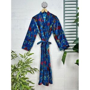 Robe de luxe unisexe, bleu floral, velours Malibu bleuâtre, veste kimono réversible doublée de soie, douce, cadeau automne-hiver - Product Image 1