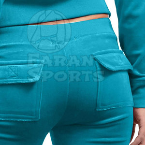 Service OEM Survêtements décontractés en velours pour femmes Offre Spéciale hiver motif solide logo personnalisé prix de gros - Product Image 6