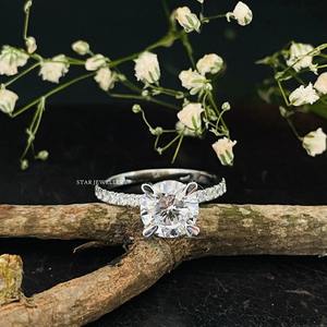 แหวนหมั้นเพชรทรงกลมแบบโซลิแตร์ ทองคำแท้ 14K น้ำหนัก 2 กะรัต ได้รับการรับรองจาก IGI สำหรับชาวคริสต์ - Product Image 1