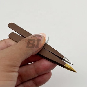 Pinzas para Cejas de Acero Inoxidable con Punta Puntiaguda, Ecológicas, Ligeras, Grado A+, con Logotipo Personalizado al por Mayor, para Depilación Precisa - Product Image 2