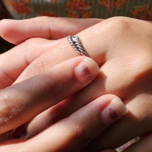 Pequeño anillo de serpiente de plata lisa, peso ligero, superventas, anillo de serpiente, colección de anillos de plata de serpiente - Product Image 1