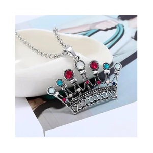 Meilleur fournisseur de bijoux pendentifs classiques en acier inoxydable Collier élégant pour femmes au design fait à la main disponible à bas prix - Product Image 3