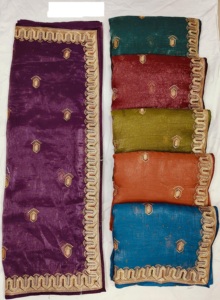 Saree élégant en mousseline de soie d'organza de bordure de pétoncle avec la broderie élégante parfaite pour les mariages et l'expédition globale - Product Image 2