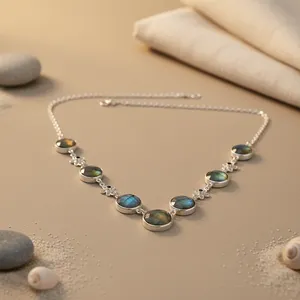 Collier en argent 925 pour femmes, pierre précieuse verte pour un usage quotidien - Product Image 1