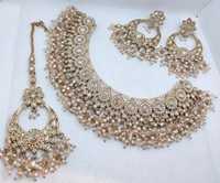 Ensemble de collier choker traditionnel Mehendi avec Maang Tikka pour femmes, ensemble de bijoux de mariée, bijoux ethniques indiens pour mariage et fêtes