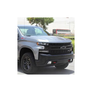 Chevrolet Silverado 1500 Custom avec ensemble tout-terrain et style extérieur agressif. - Product Image 2