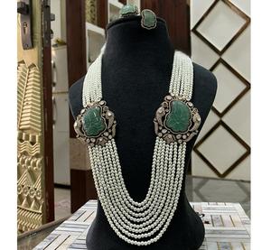 ชุดสร้อยคอพร้อมต่างหูประดับด้วยหินคันดันชุบทองคุณภาพพรีเมียม ดีไซน์ทันสมัย เหมาะสำหรับงานแต่งงาน สำหรับผู้หญิง - Product Image 3