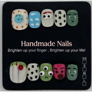 Unghie Artificiali con Grandi Faccine Felici - Product Image 1