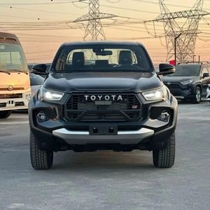 Nueva Camioneta Doble Cabina Negra con Tracción en las Cuatro Ruedas, Automática, Volante a la Izquierda/Derecha, Bajo Kilometraje, Interior Oscuro, Híbrida de Gasolina - Product Image 1