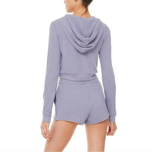 Haut court à capuche décontracté pour femme, tendance hiver, en tissu polaire écologique, style streetwear et usage quotidien - Product Image 3