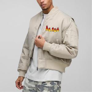 OEM/ODM Broderie personnalisée Logo 100% polyester Veste universitaire pour hommes Style unique Streetwear Veste universitaire imperméable pour hommes - Product Image 4